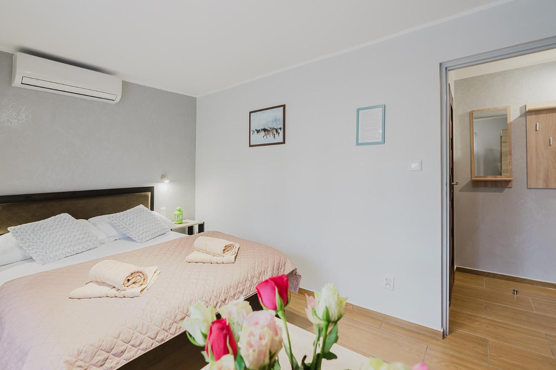 Pionow Pokoje Wawa - Adults Only Krynica Morska Room photo